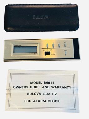 Vintage Bulova LCD Travel Alarm Clock (B6914) Gold & Black (Untested)